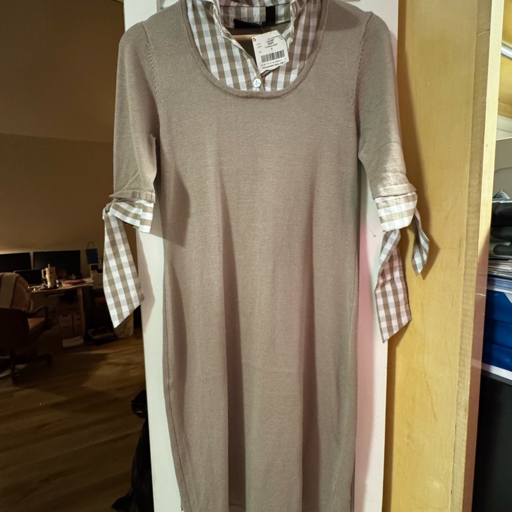 💚Nina Leonard Beige Dress with Checkered Accents